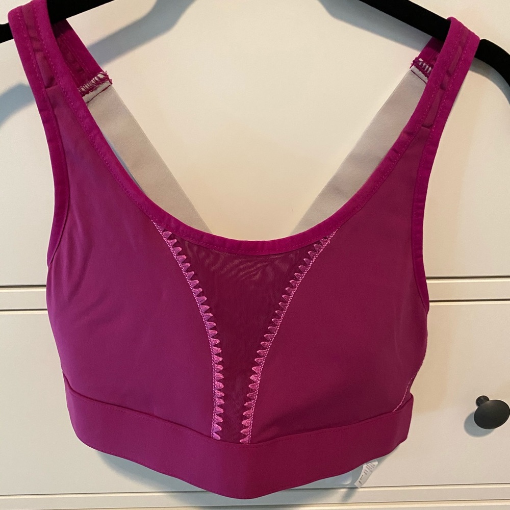 💕NWT Fabletics “Zoe High Impact Sports Bra III”💕
